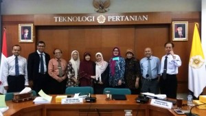 Siti Aminah (Dosen Tekpan Unimus) Bersama Ting Punguji DOktor