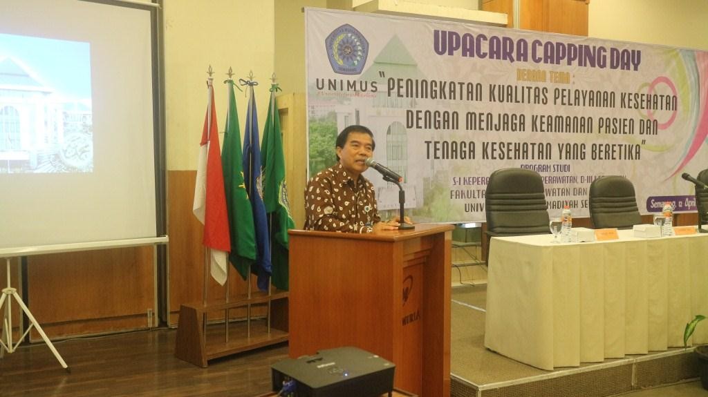 Rektor Unimus Prof. Dr. Masrukhi., M.Pd memberikan sambutan