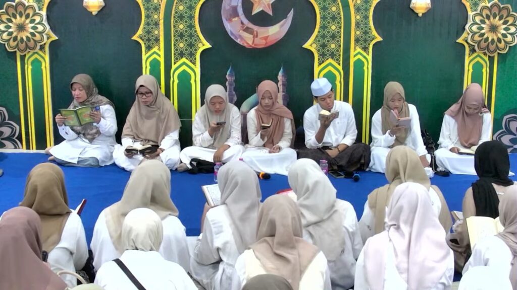 Peringatan Nuzulul Qur’an Ramadhan 1446 H, Prodi Keperawatan Fikkes Unimus Ajak 1500 Mahasiswa Tilawah Bersama