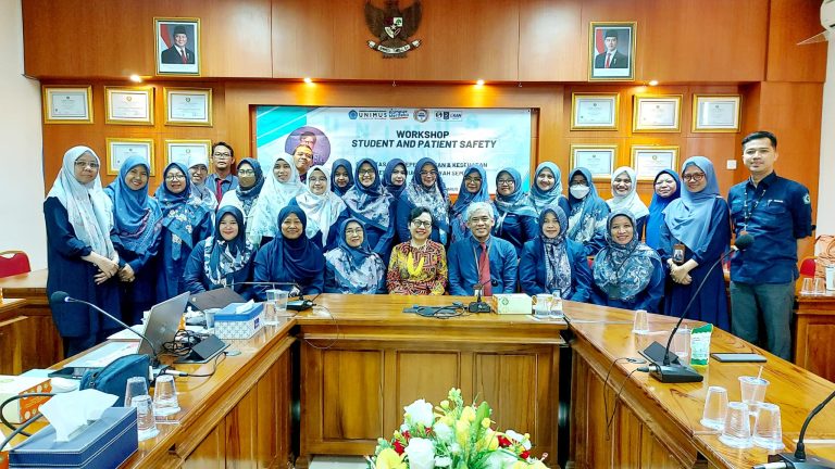 Kuliah Pakar FIKKES UNIMUS: “Student and Patient Safety” Bersama Prof. Yayi Suryo Prabandari (UGM)